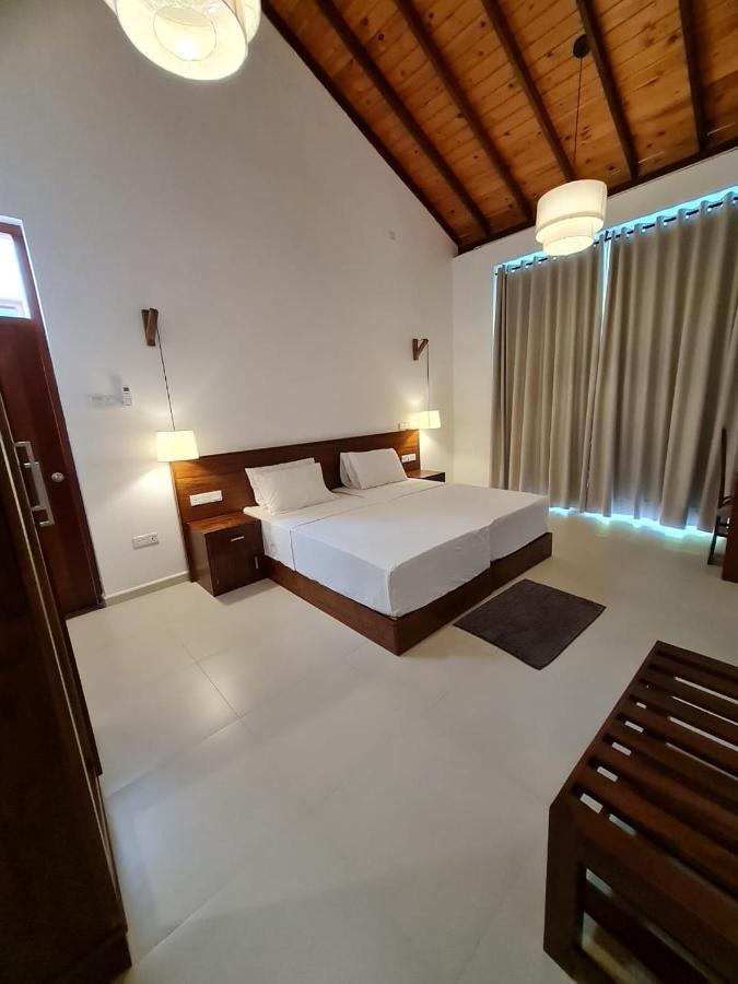 Siri Tropical Retreat Villa Hikkaduwa Exterior photo
