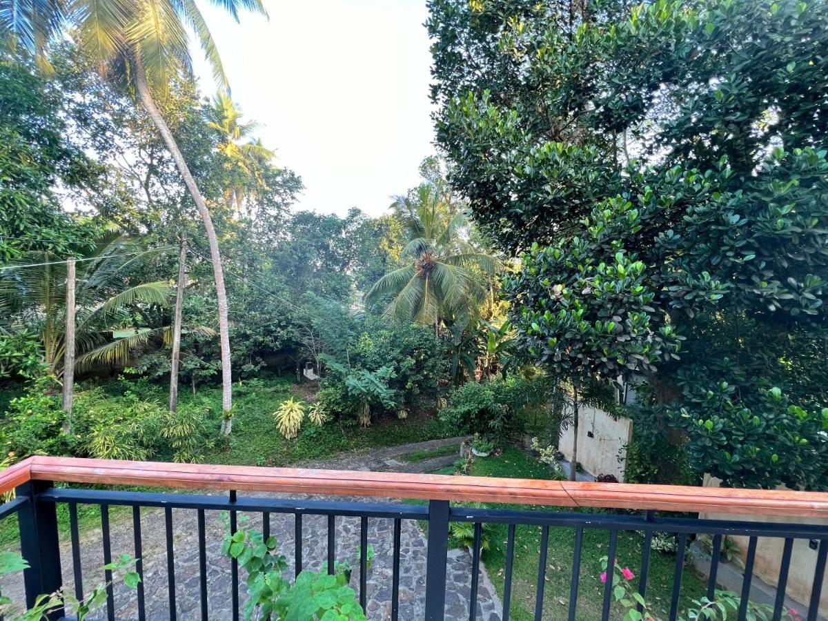 Siri Tropical Retreat Villa Hikkaduwa Exterior photo